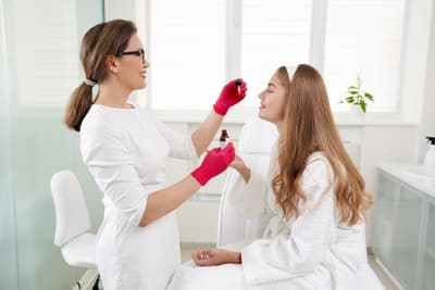 Wizażystka Perfect Look Clinic Piotrków Trybunalski w piotrkow-trybunalski