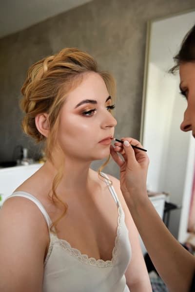 Wizażystka Joanna Galanciak makijaż i fryzura pracownia wizerunku Łódź w lodz